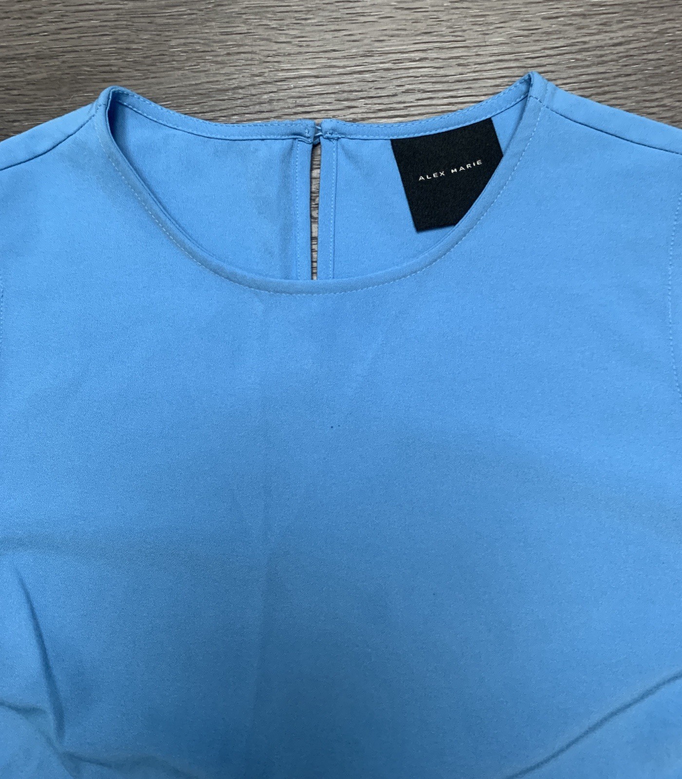 Alex Marie Charlie Sleeveless Blouse Round Neck Blue Keyhole Neck Size Small
