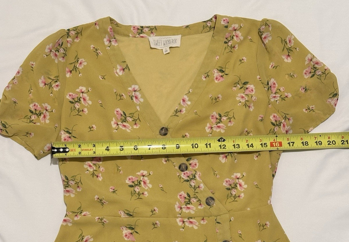Sweet Wanderer Women’s M Blouse Yellow Floral Peplum Ruched Sleeve Sweet Cottage