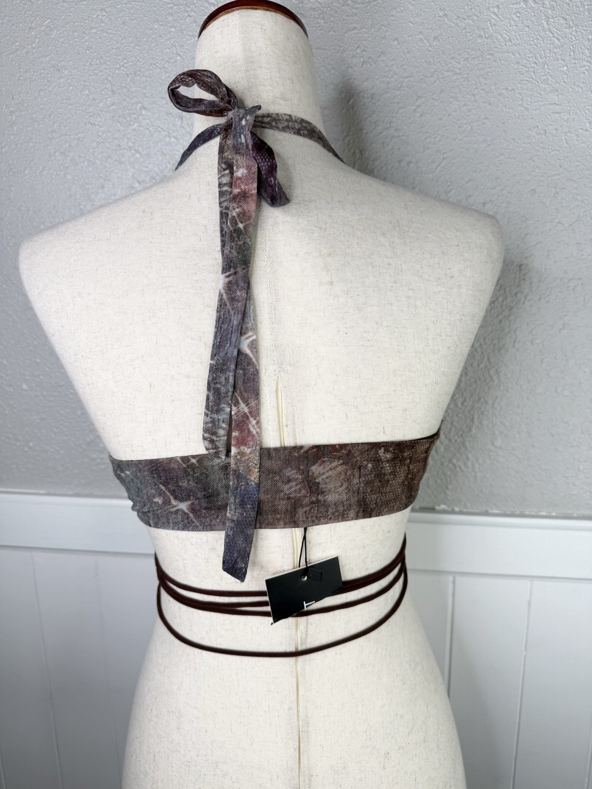 Outcast Kendrick Top Midnight Reflections Halter Small Butterfly Festival Race