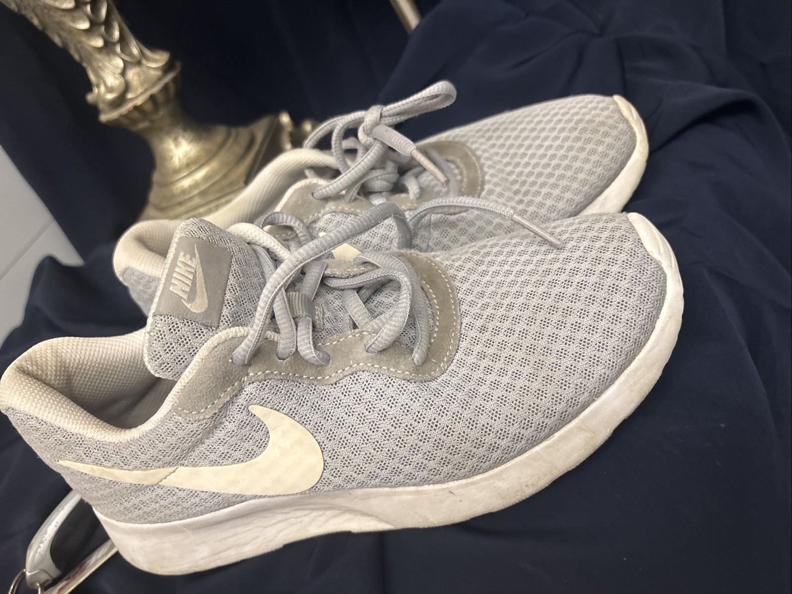 Unisex Grey Nikes Shoes US size 6.5