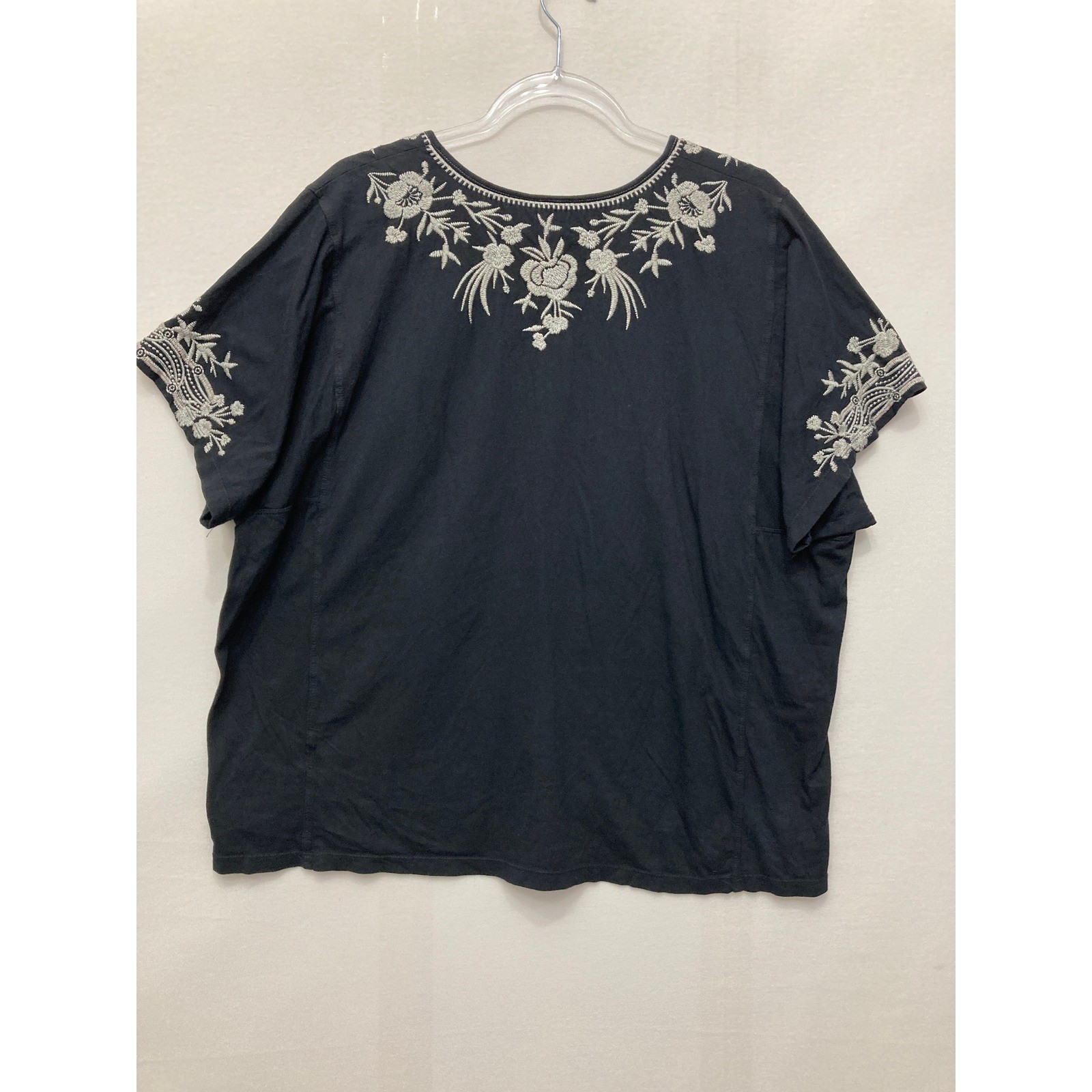 New Johnny Was XL Black Embroidered Peacock Floral Notch V-Neck Stretch Boho