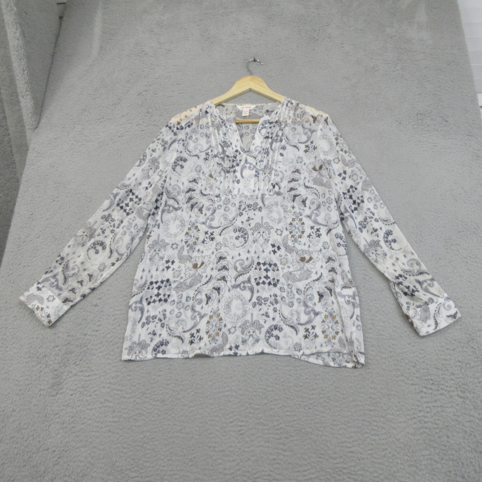 Joe Fresh Sheer Shirt Womens Medium White Paisley Pleated Preppy Neutral Casual