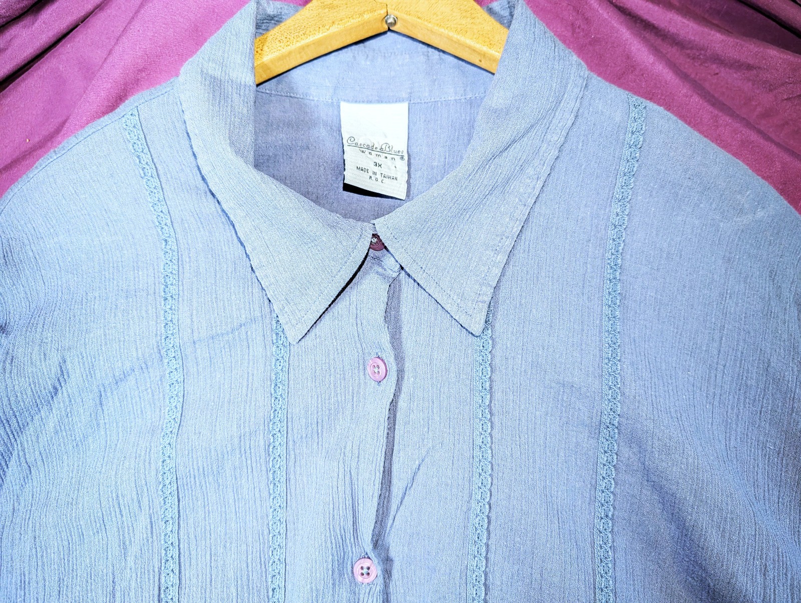 Cascade Blues Crinkle 3X Short Sleeve Crinkle Light Cloud Blue Button up Lace
