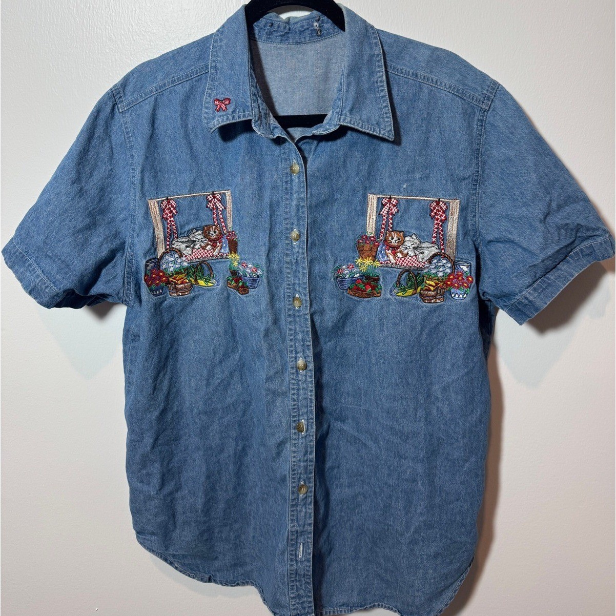 Denim Button Down Shirt Womens S Blue Excellent Cat Embroidery Vintage