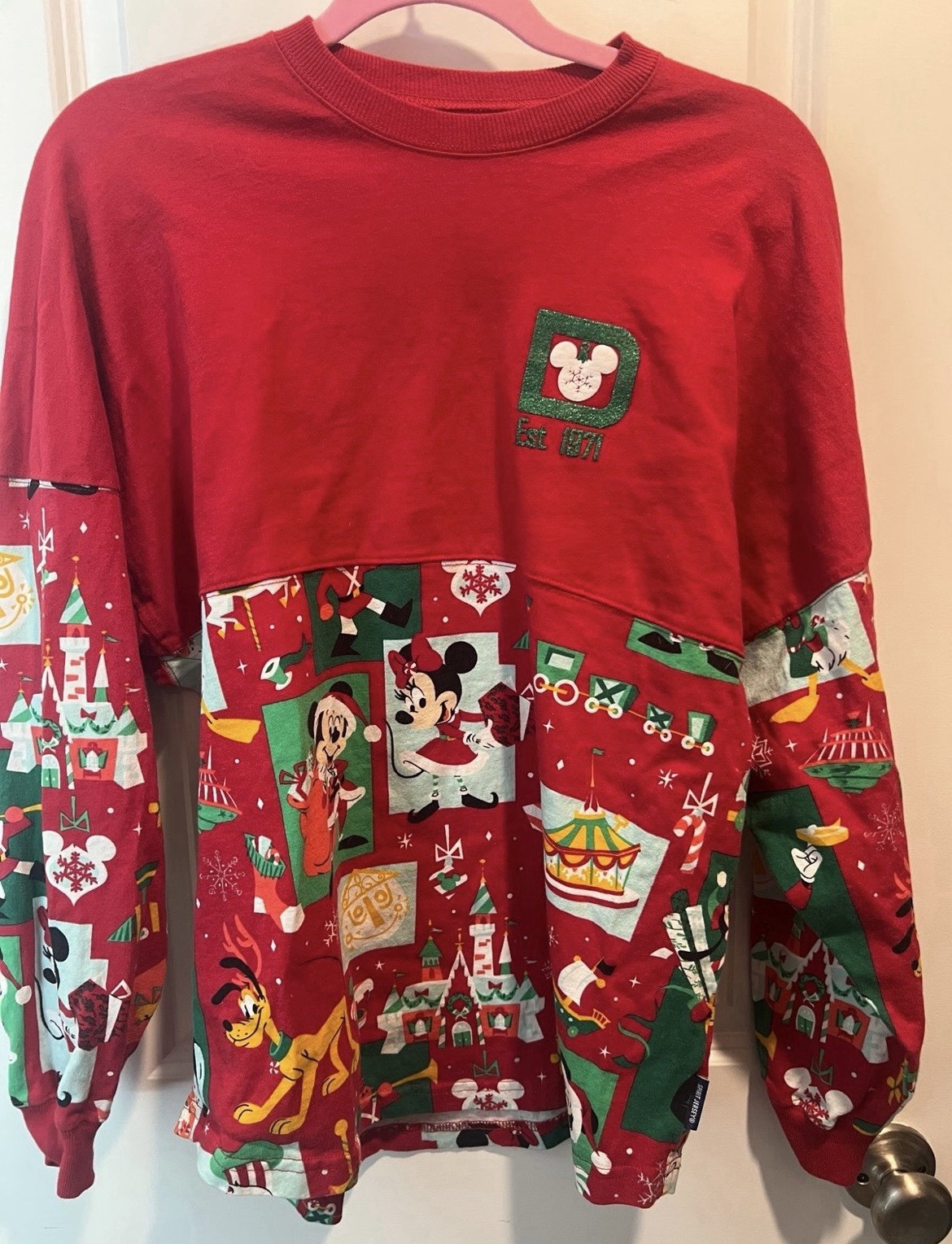 Walt Disney World Spirit Jersey Shirt Adult Small Red Christmas Mickey & Friends