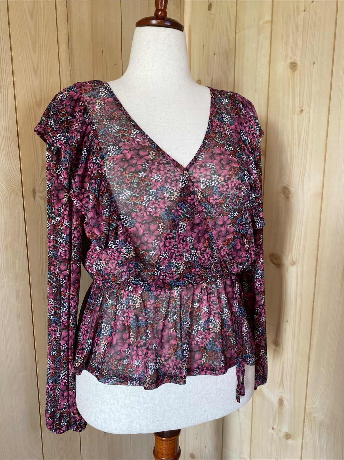 NWT. Women’s Floral Long Sleeve Surplice Gathered Waist Ruffle Blouse – Size L