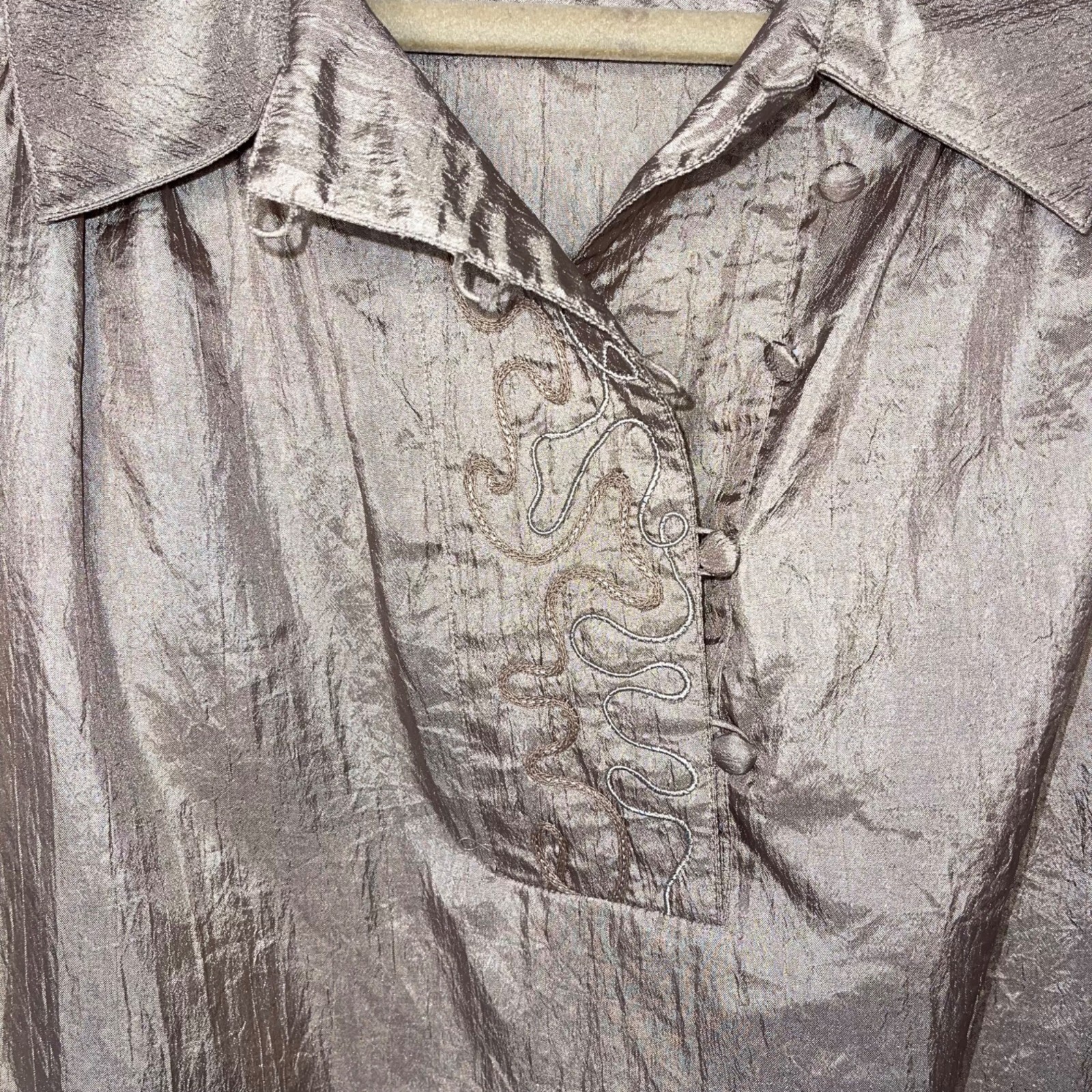 I. Magnin Wilroy Limited Edition Shirt Womens Vintage Size XL Tan Embroidered