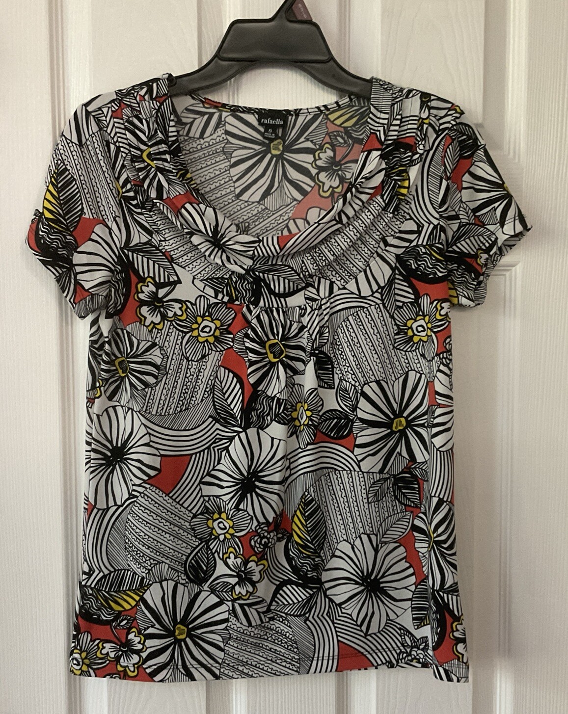 Rafaella Women’s Round Neckline Blouse Size Small