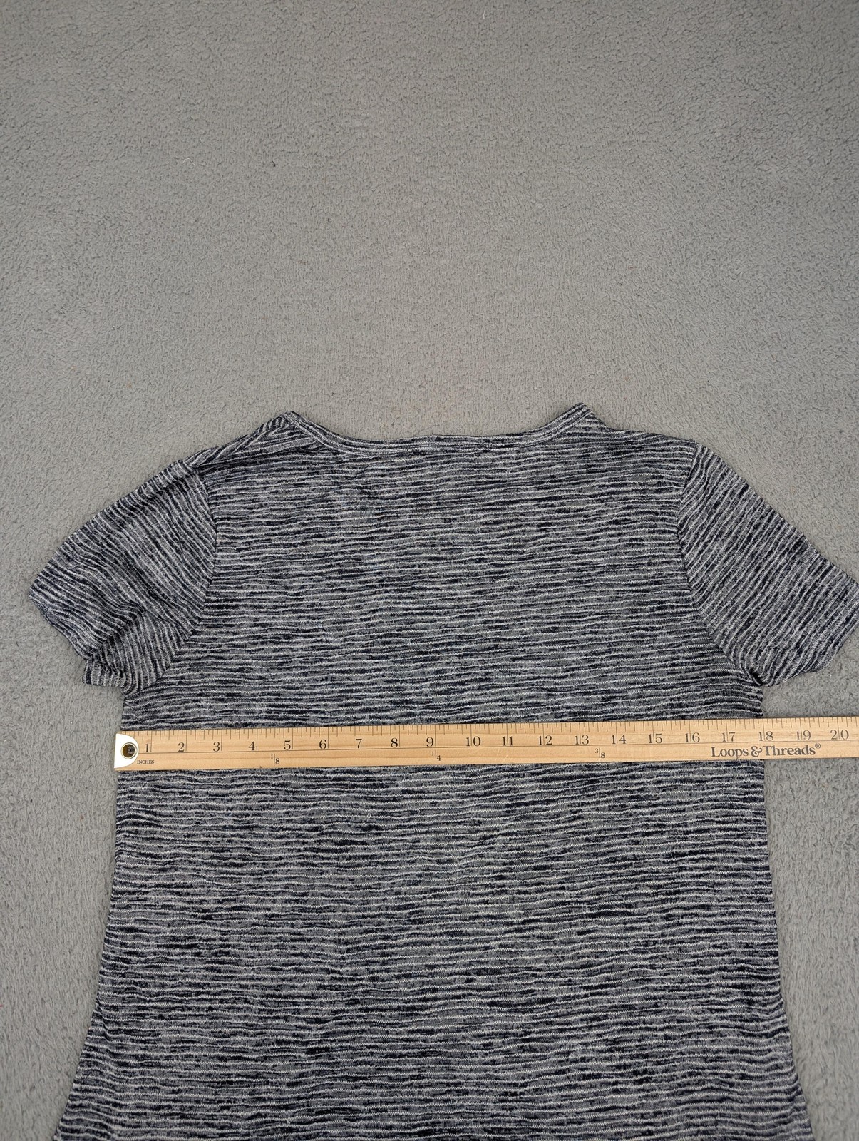 Athleta Shirt Womens Small Gray White Space Dye Scoop Neck Curved Hem Modal