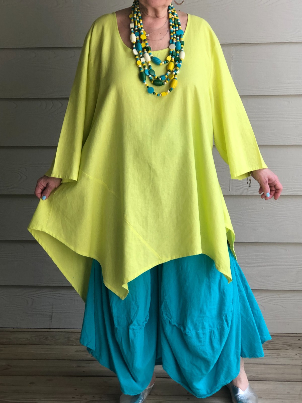 LAGENLOOK ARTSY BOHO OVERSIZED ASYMMETRIC LIME LINEN TUNIC WITH NECKLACE PLUS