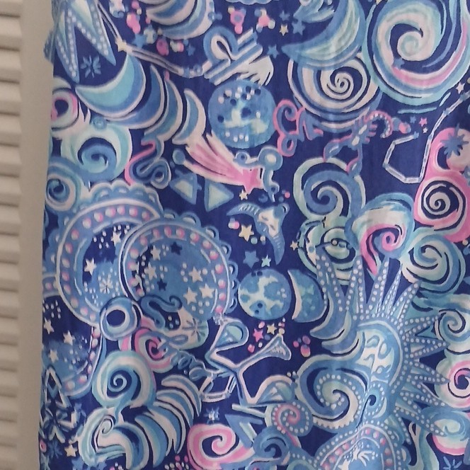 Lilly Pulitzer Women’s M Blue/Pink/White Abstract Octopus Henley V-Neck Top