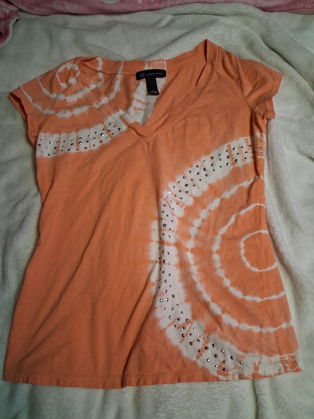 I.N.C. ~Womens Orange Tyedye Pattern,Cute, Bedazzeled,V-neck Tshirt Size Large