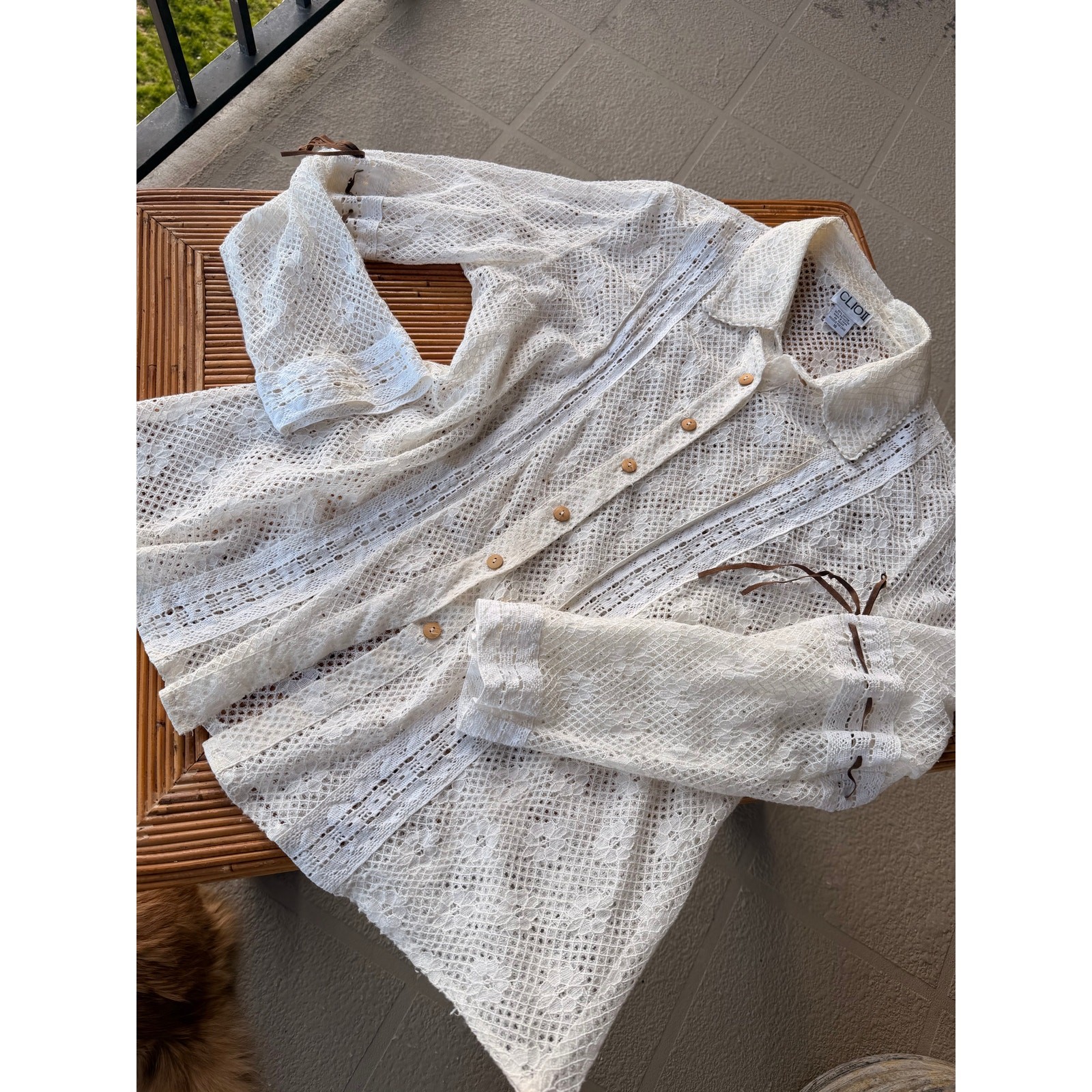 Clio II White Lace Cotton Tie Button Up Size 16