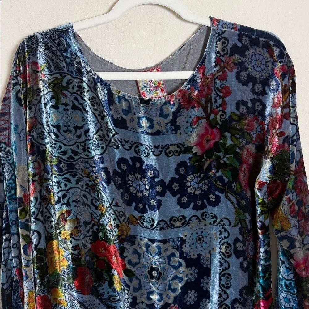 Johnny Was Silk Blend Velvet Tunic Size Small