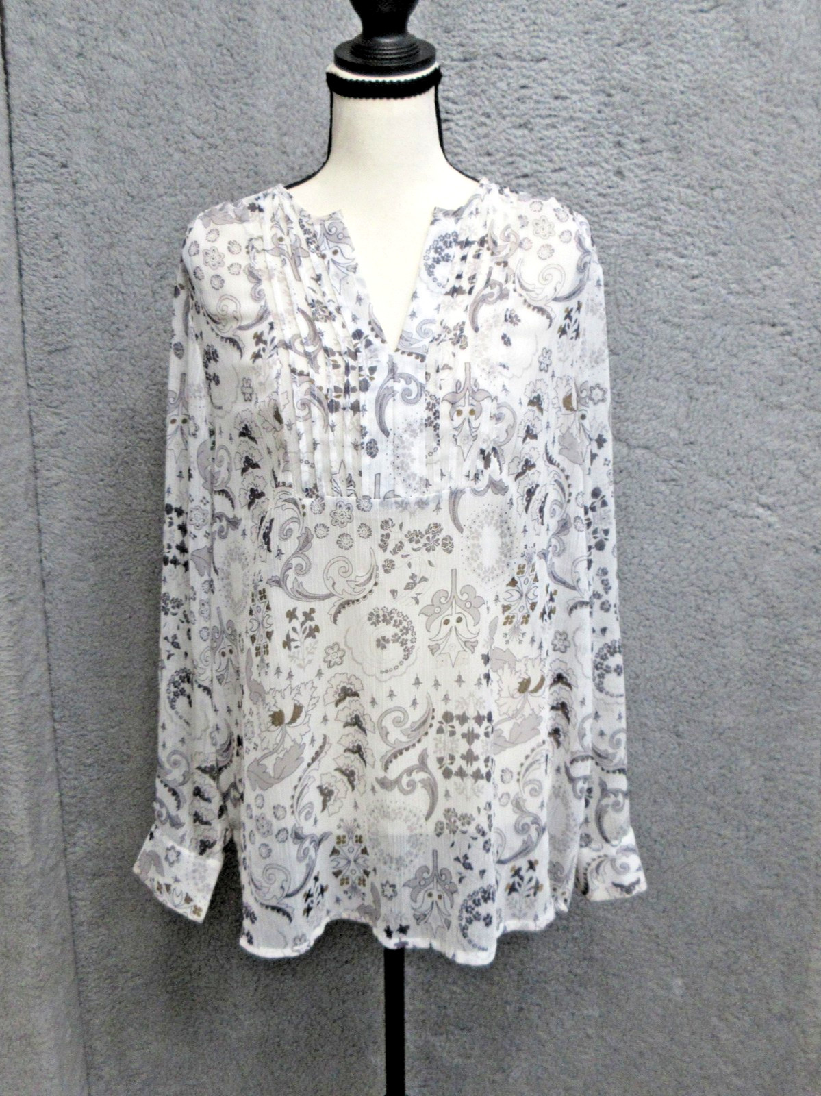 Joe Fresh Sheer Shirt Womens Medium White Paisley Pleated Preppy Neutral Casual
