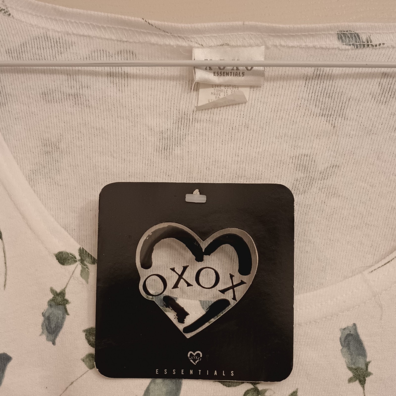 XOXO Essentials Women’s Knit Floral Top White Blue Green 3/4 Sleeve M
