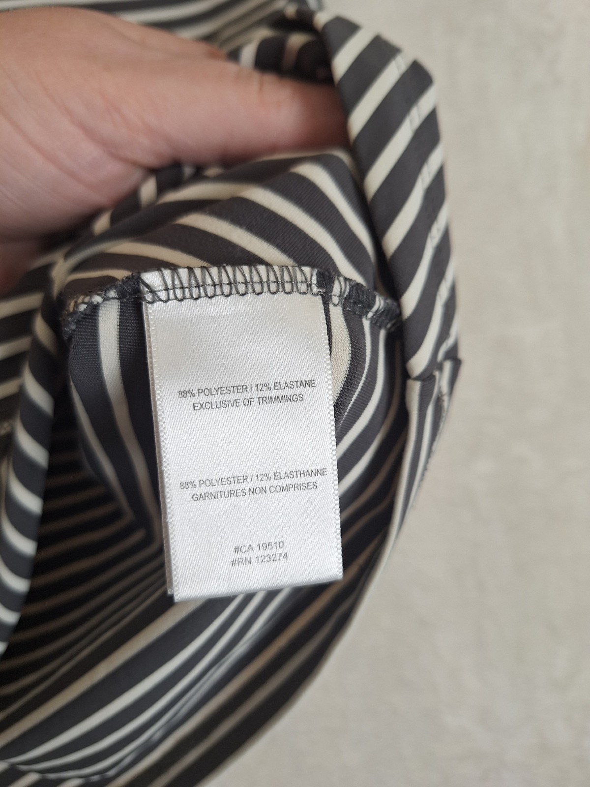 Lole Women’s Small Shirt Gray White Stripe Stretch Athletic Pocket UPF Wicking