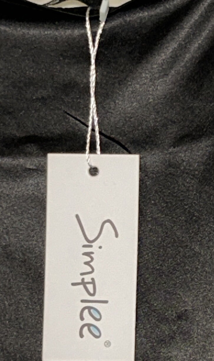 SIMPLEE Shirt Scoop Silky Black Adjustable Strap Woman Plus Size 2X or XXL