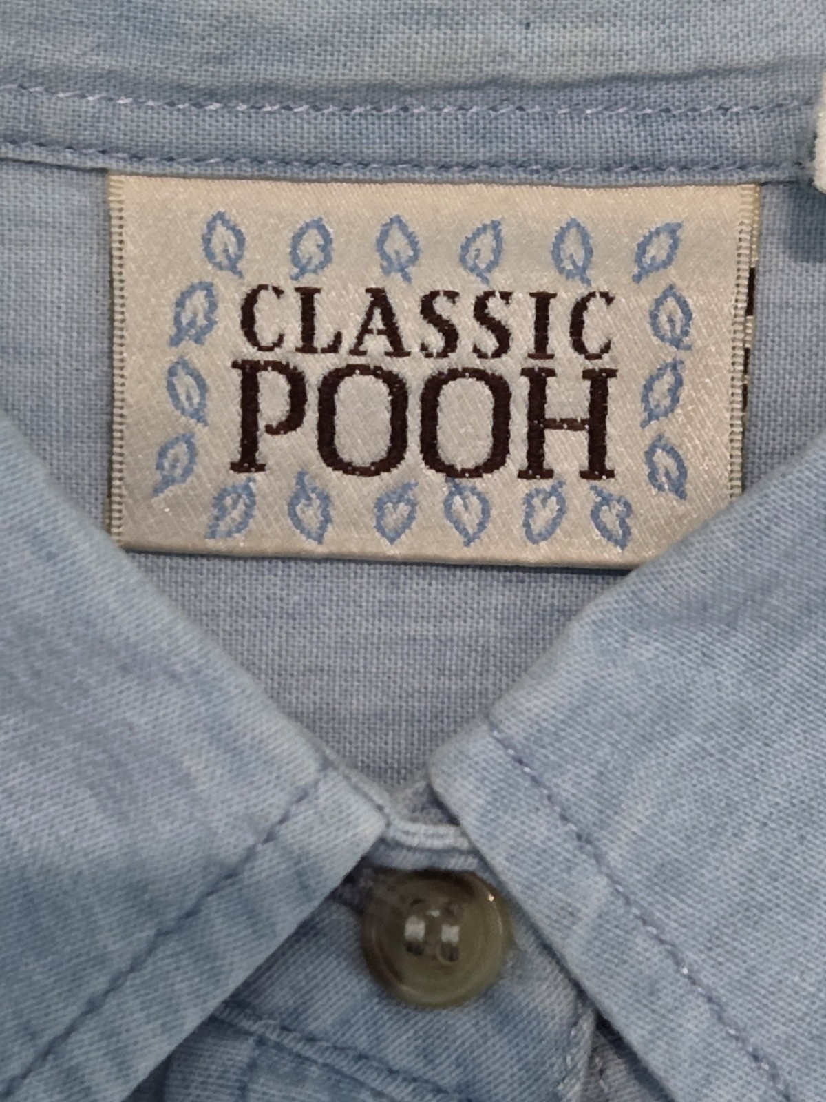 Vintage Winnie The Pooh Denim Embroiderd Women’s Long Sleeve Shirt, Size Large