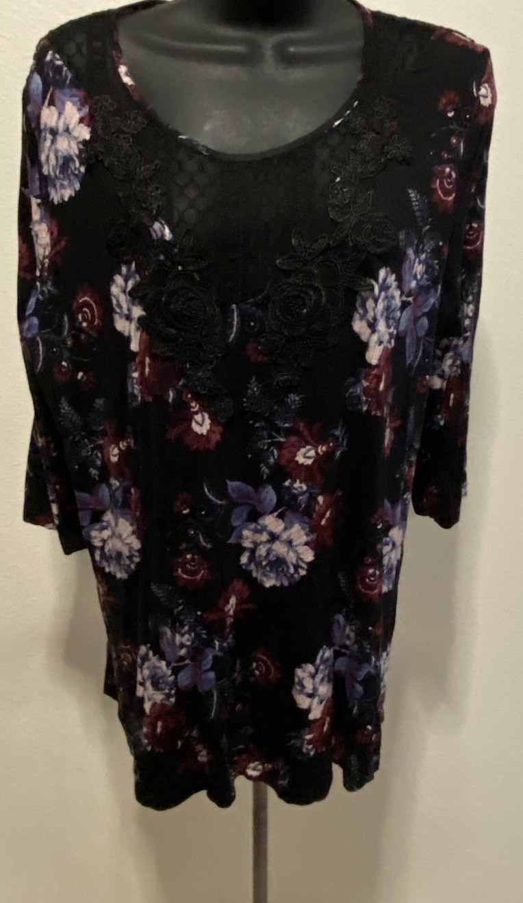 Elegant Floral Print Tunic Top Size L Round Neck 3/4-Sleeves Embroidery Lace