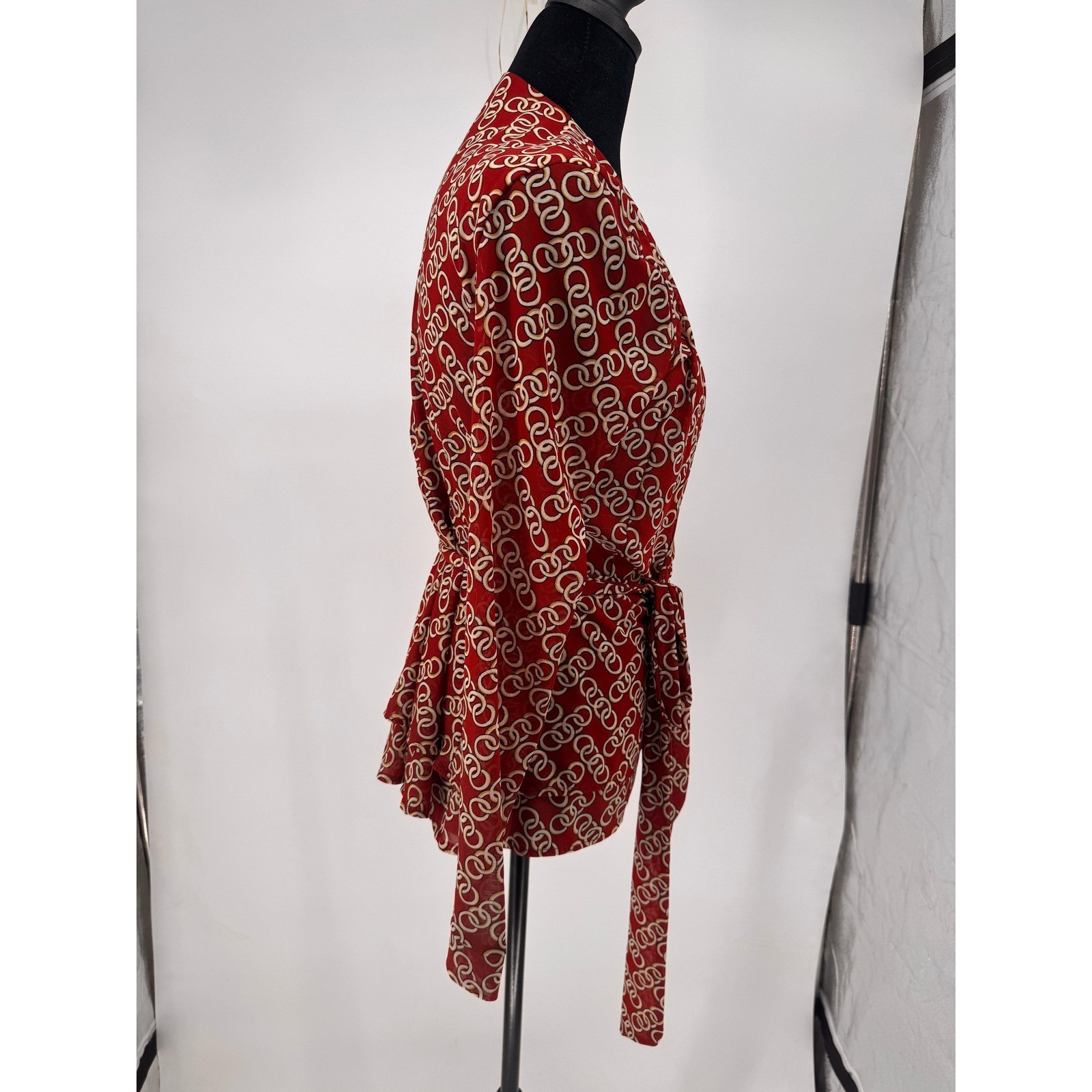 Cabi Chain Link Wrap Top Womens Small Red Excellent Long Sleeve Tie Waist 3951