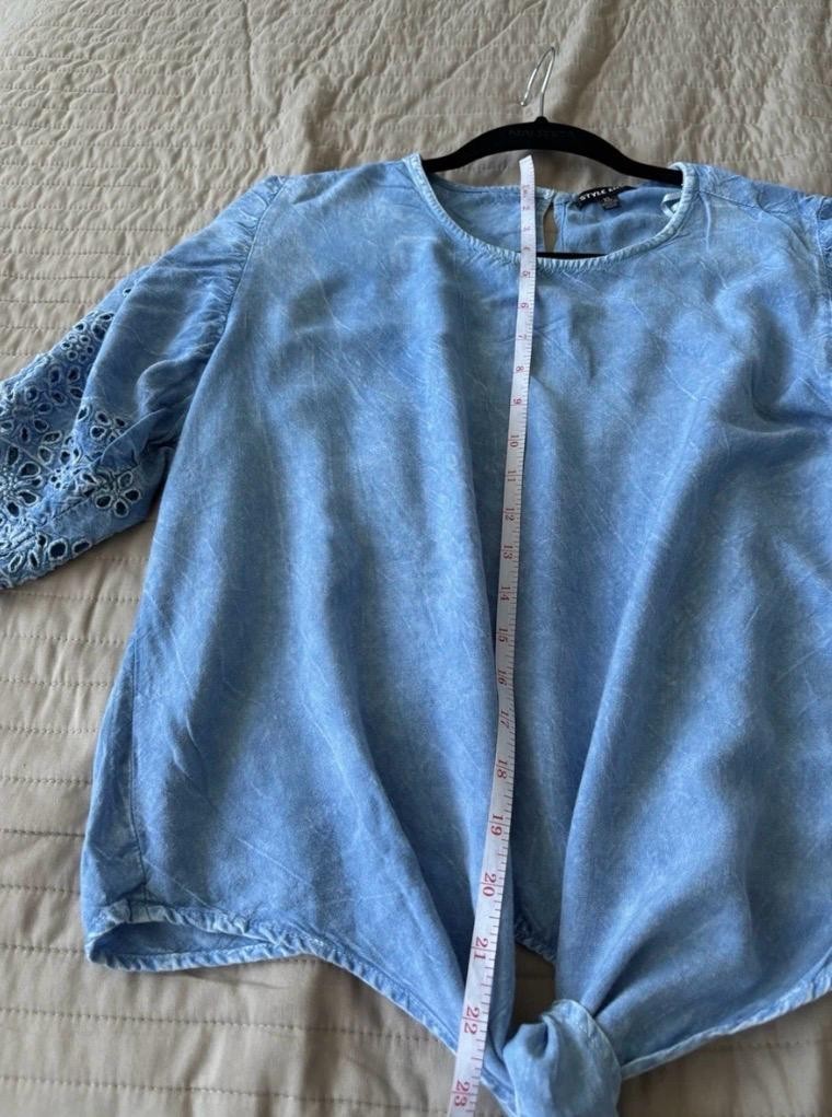 Style Envy Women’s Blue Solid Eyelet Tie Round Neck Flutter Sleeve Blouse XL