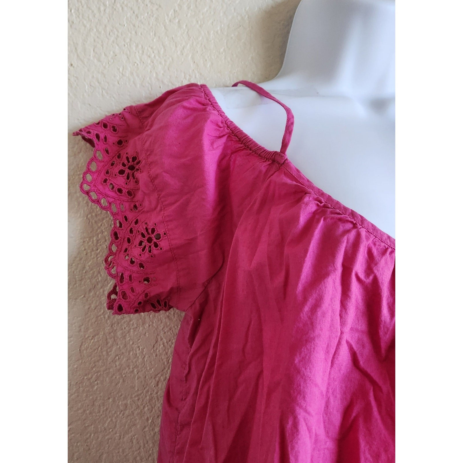 Abound Fuchsia Pink Eyelet Hem Cold Shoulder Top Large Lightweight Soft