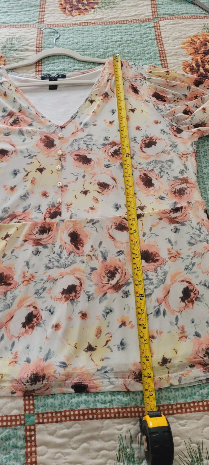 NWOT A Love Story Woman’s Floral Blouse Top Size 2X Gold Tone Buttons Buttons