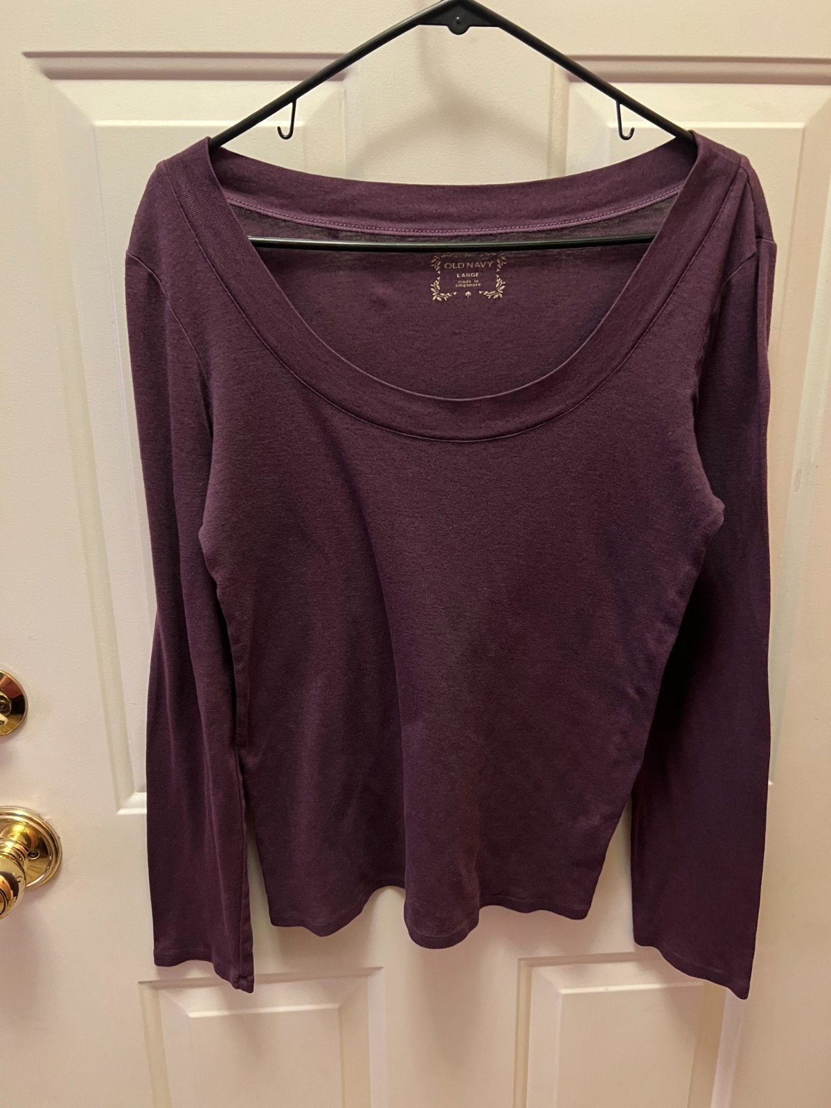 Old Navy Women’s Deep Purple Long Sleeve Tee
