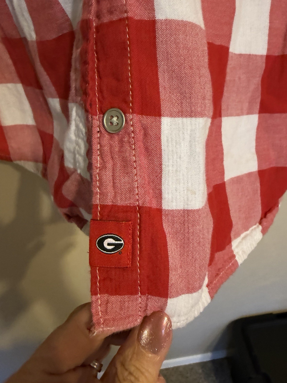 Columbia Women’s Red/White Button Down Hooded “Georgia Bull Dogs” Shirt Size XL