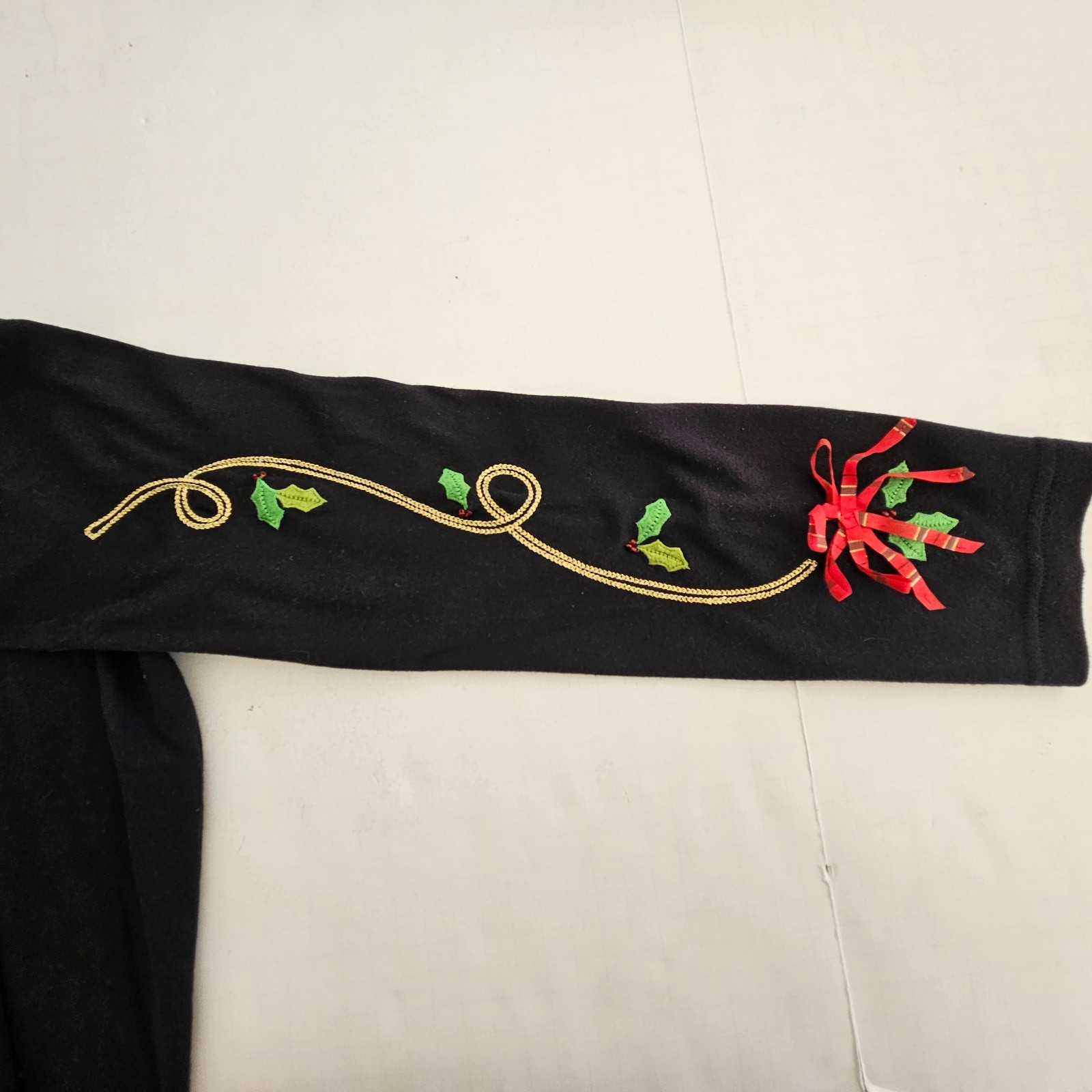 Hampshire Studio Snow Christmas Top Women XL Black Long Sleeve French Horn Holly