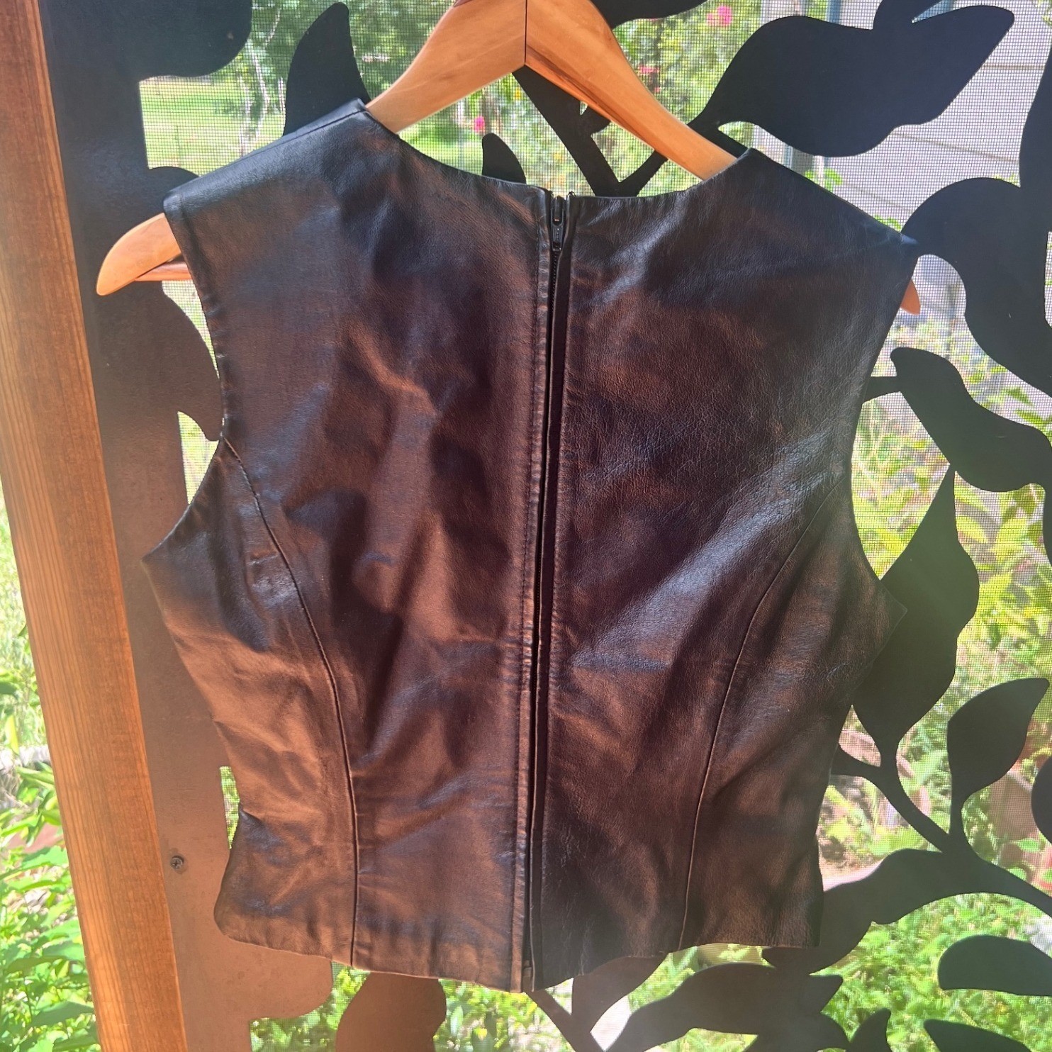 Newport News Moto Black Leather Sleeveless Top Zip Back Shell Tank 62137 Size 12