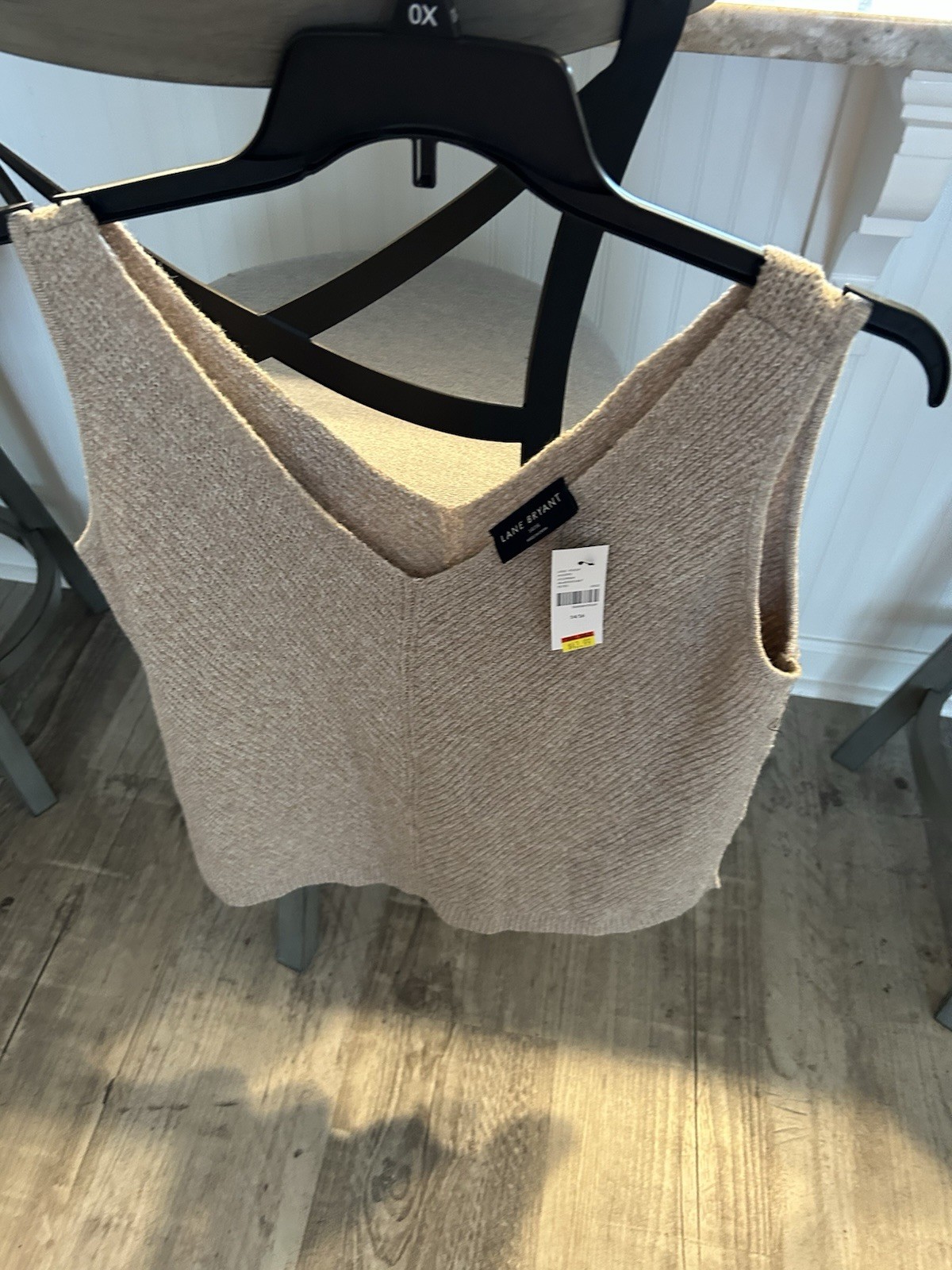Lane Bryant Sleeveless V-Neck Knit Top – Size 14/16 – NWT – $18