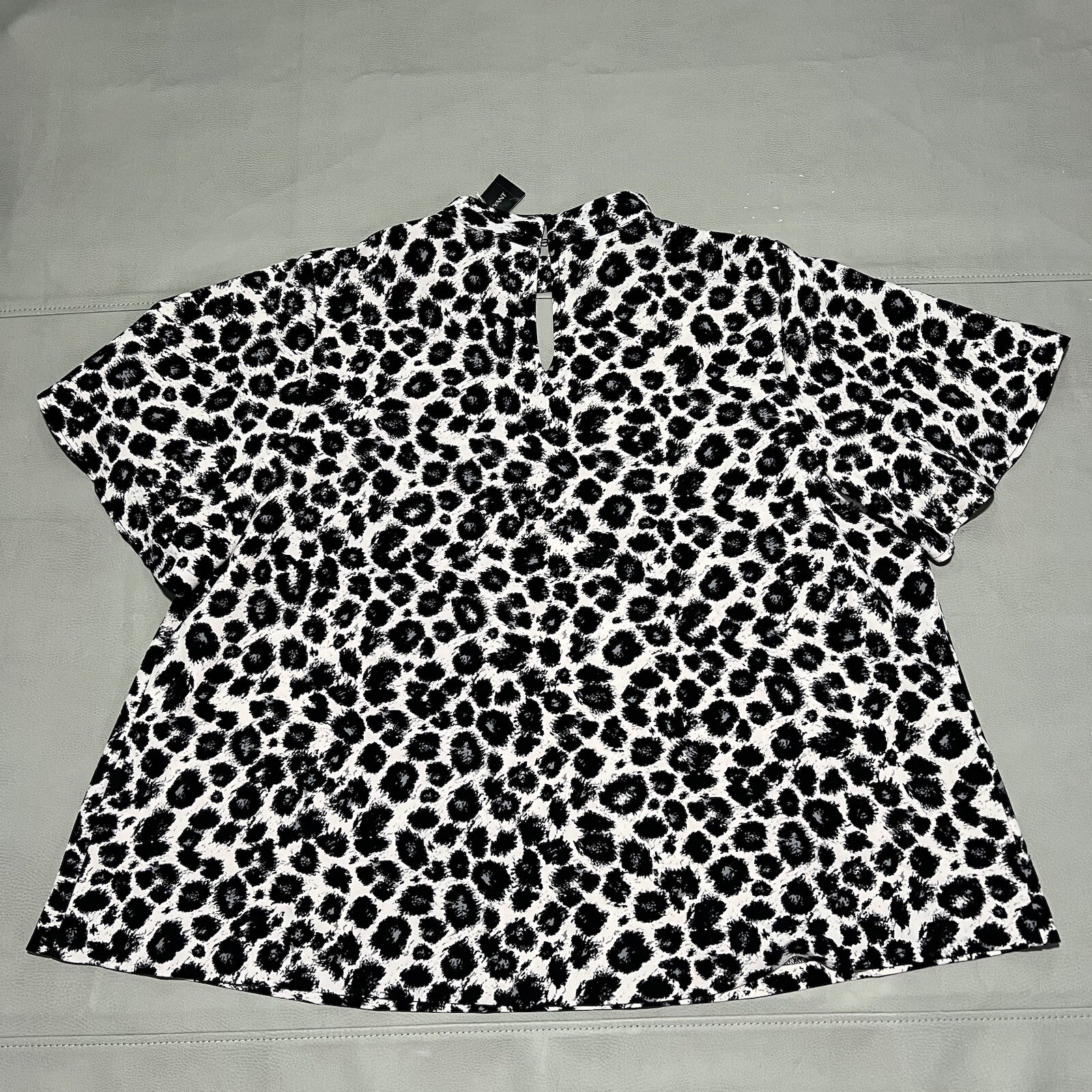 NEW Lane Bryant Women Spotted Polka Dot White Blouse Circle Neck-Plus 24-8082