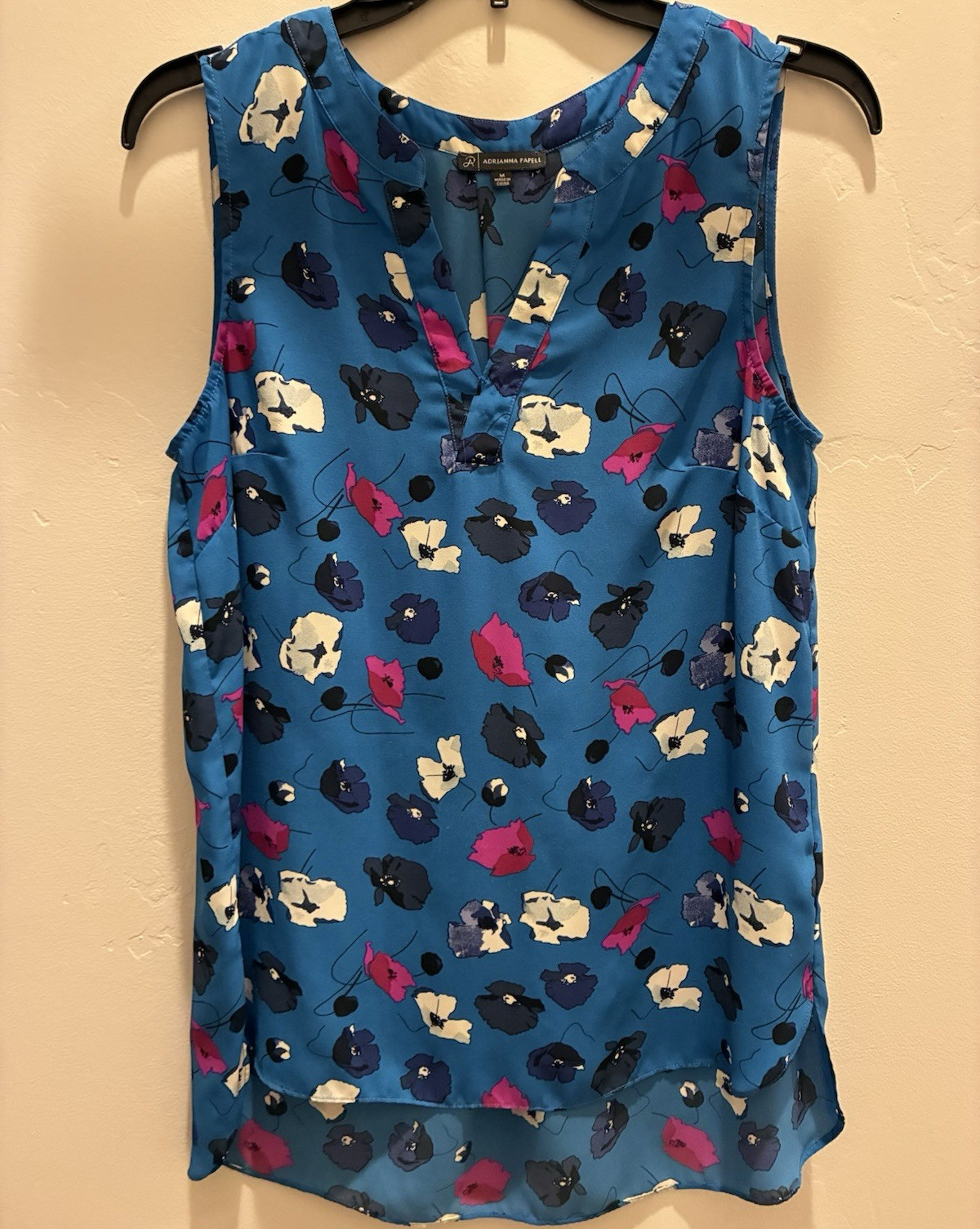 Adrianna Papell Women’s Blue Floral V-Neck Sleeveless Blouse Size M