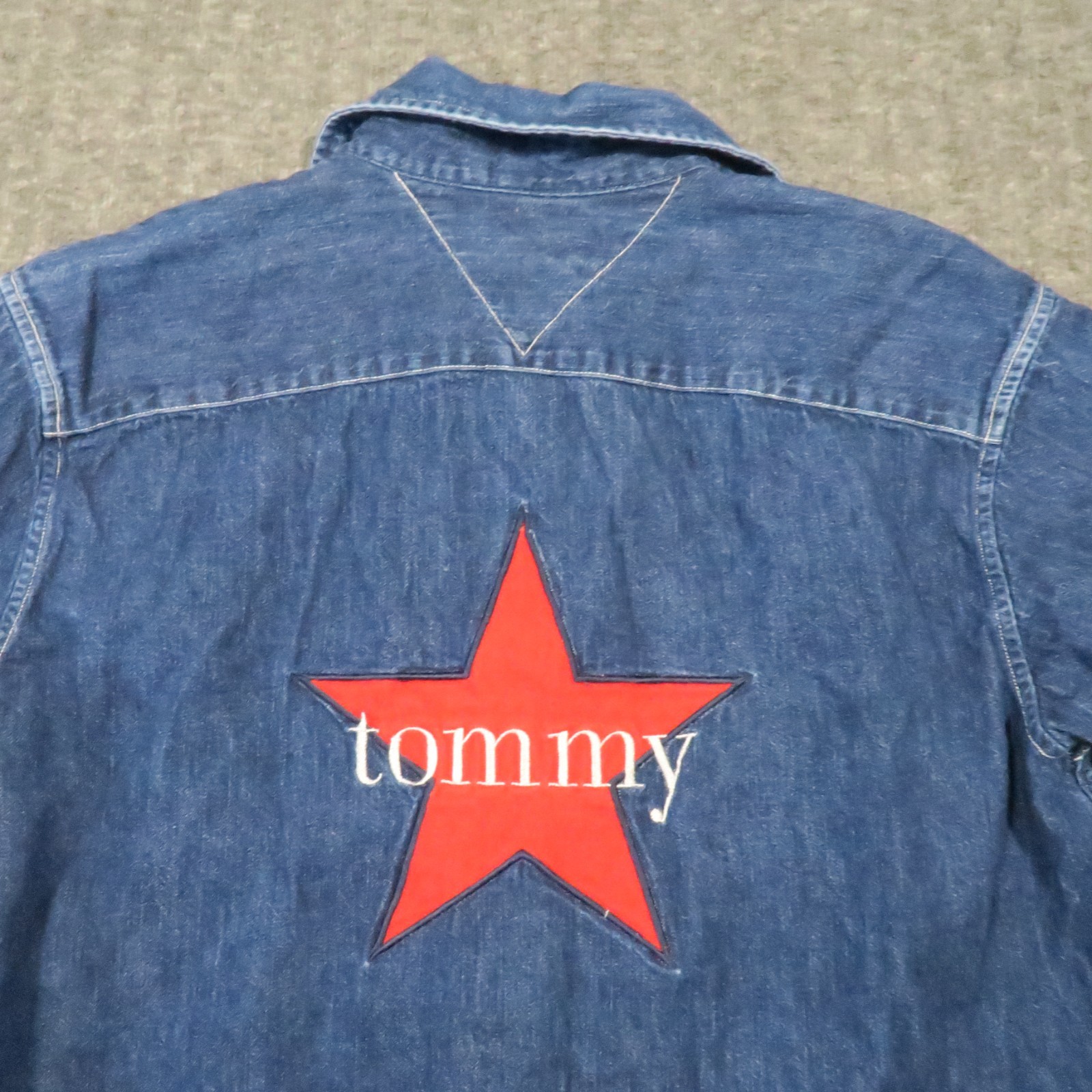 Tommy Hilfiger Denim Shirt Womens 8 Blue Star Crest Embroidered Vintage 90s Y2K