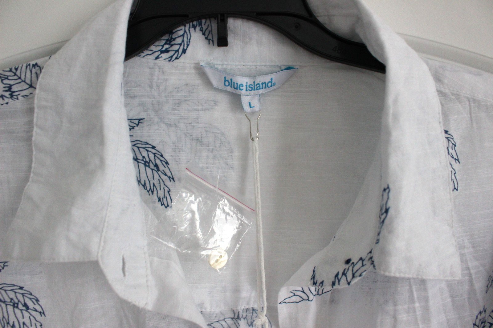 Blue Island Beach Long Sleeve Shirt L White Blue Palm Tree Embroidered Cover Up