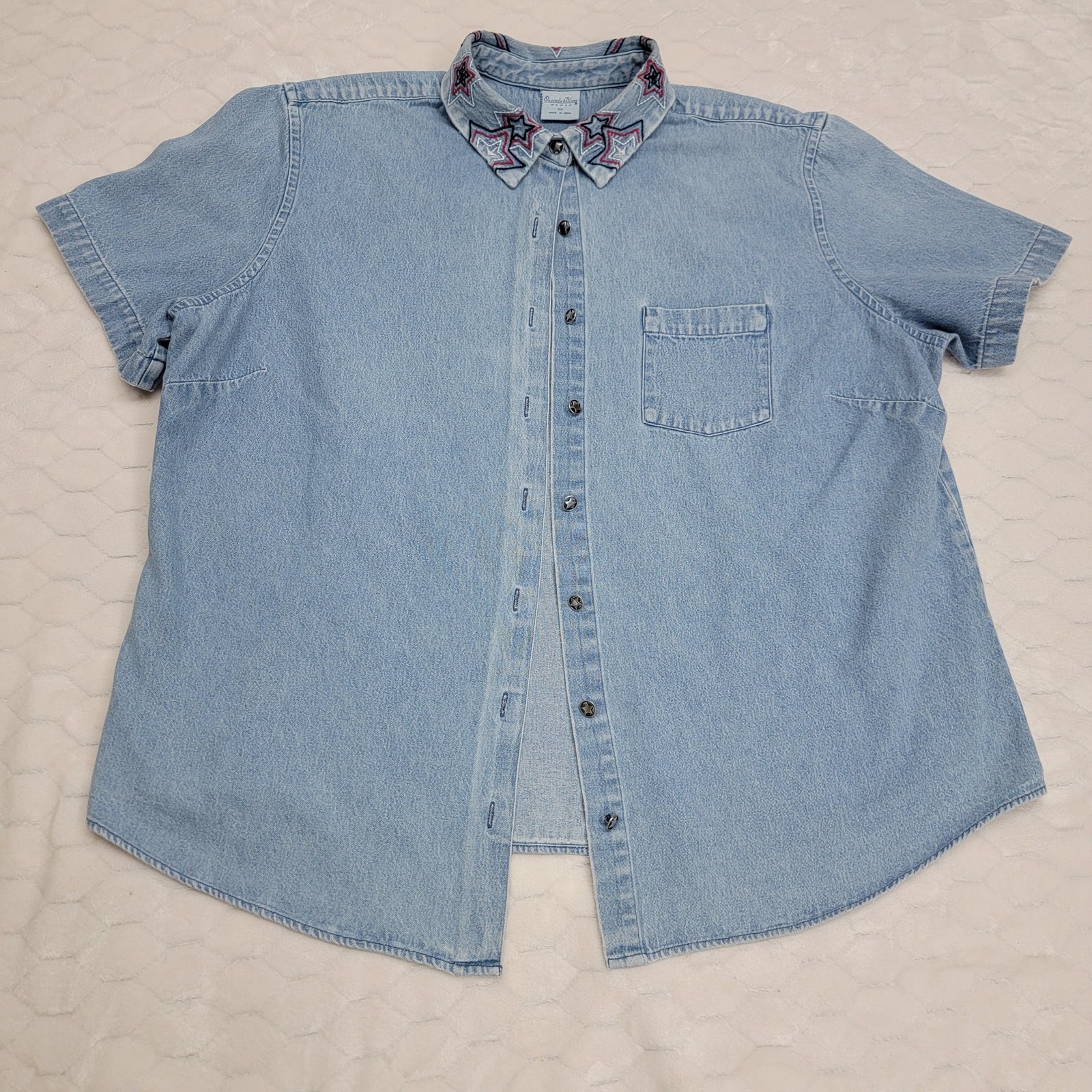 Cascade Blues Woman 2X Denim Shirt Short Sleeve Embroidered Stars Vtg Chambray