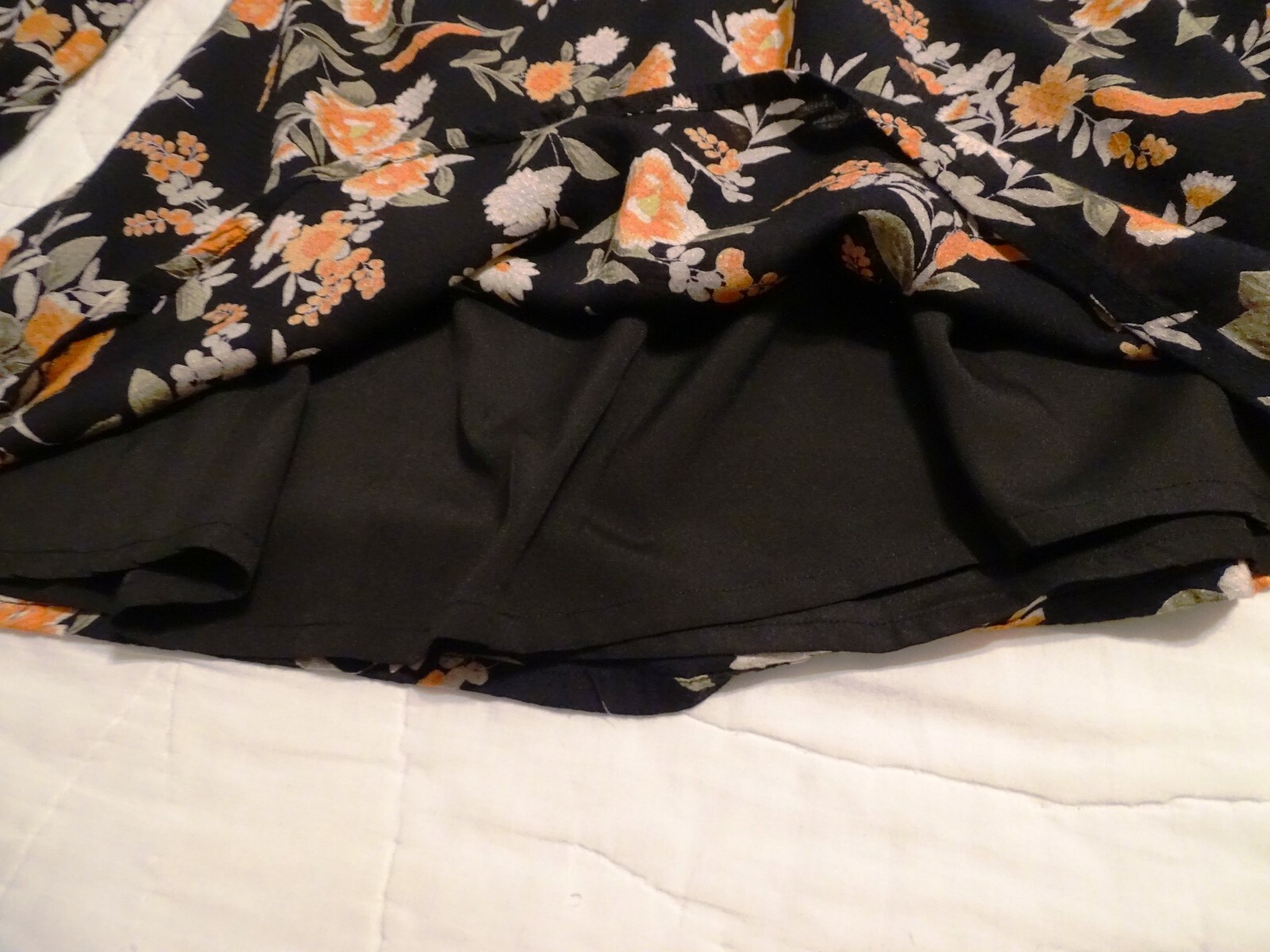 En Creme Boho Tunic Blouse Shirt Black Floral Size M Criss Cross Open Back Women