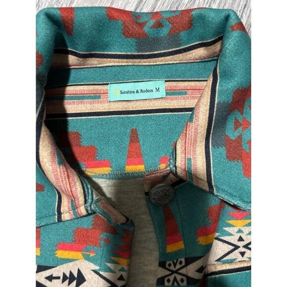 Sunshine and Rodeos Aztec print shacket size M