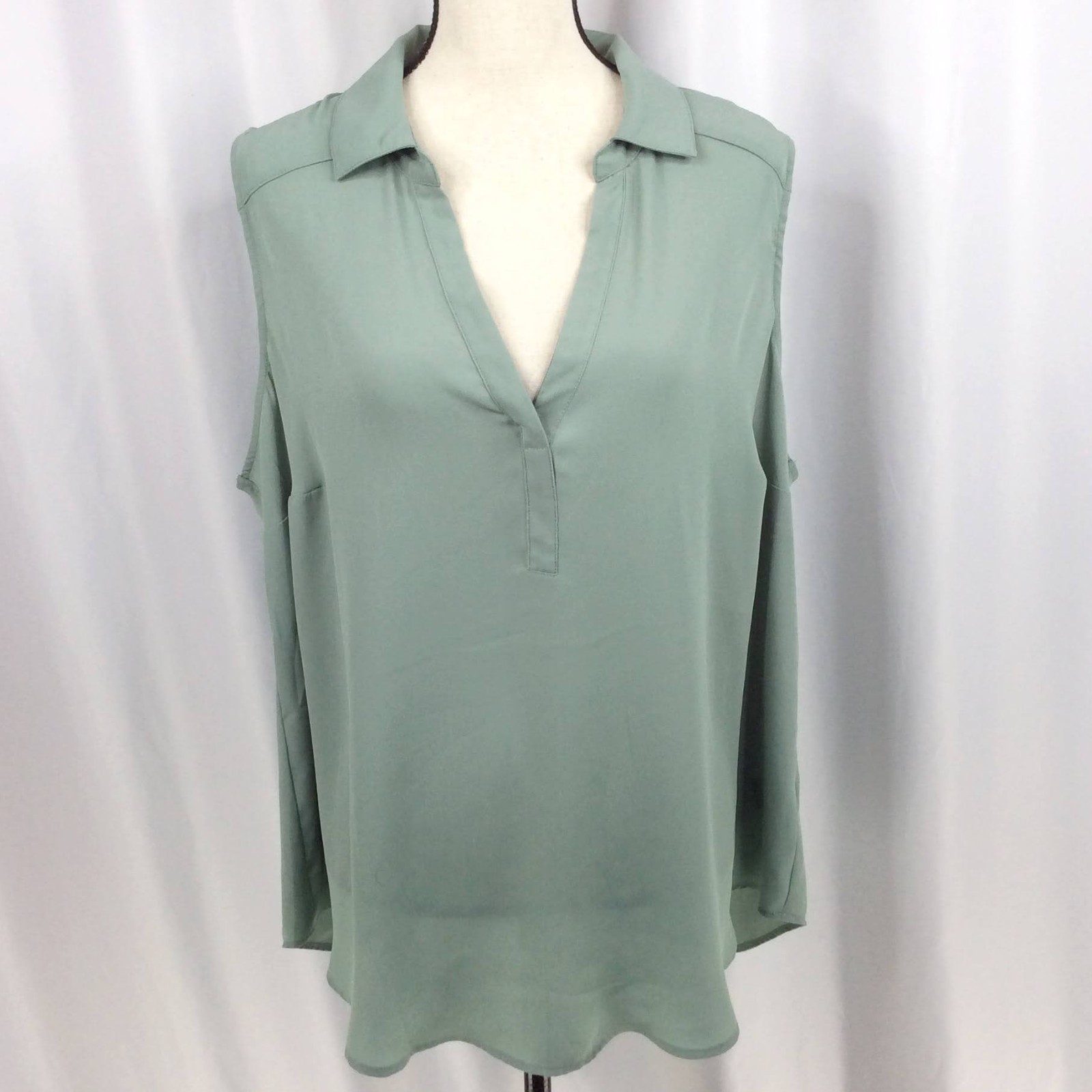 Torrid Harper Georgette Pullover Sleeveless Blouse Women Plus Size 1X Sage Green