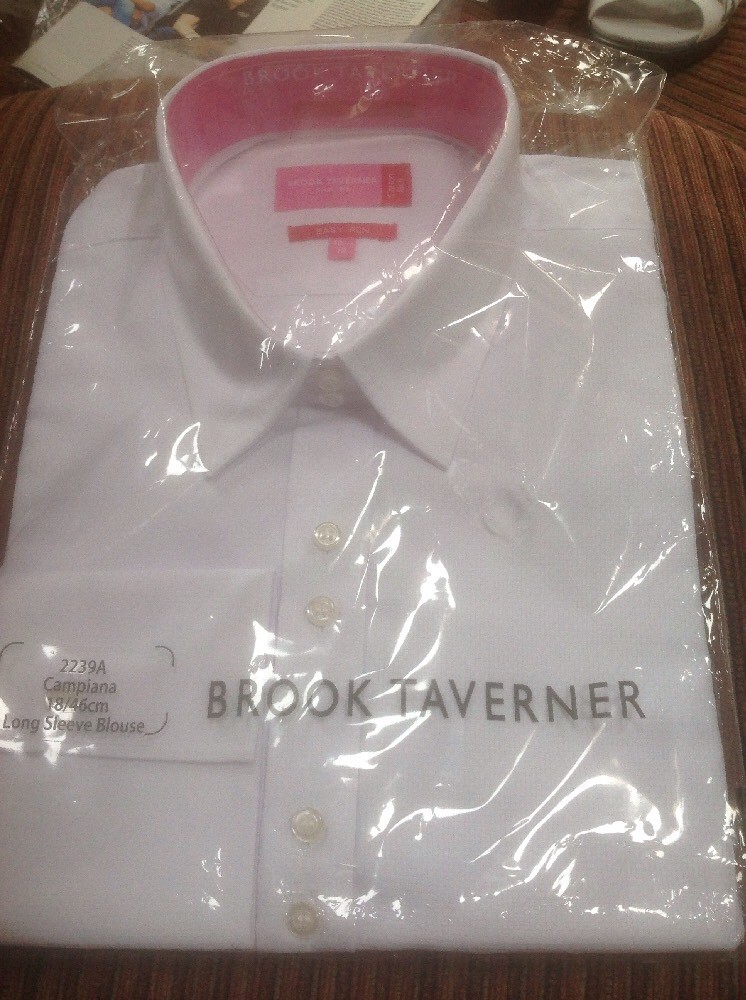 18/46cm White Women’s Campania long sleeve blouse 👚 by Brook Taverner