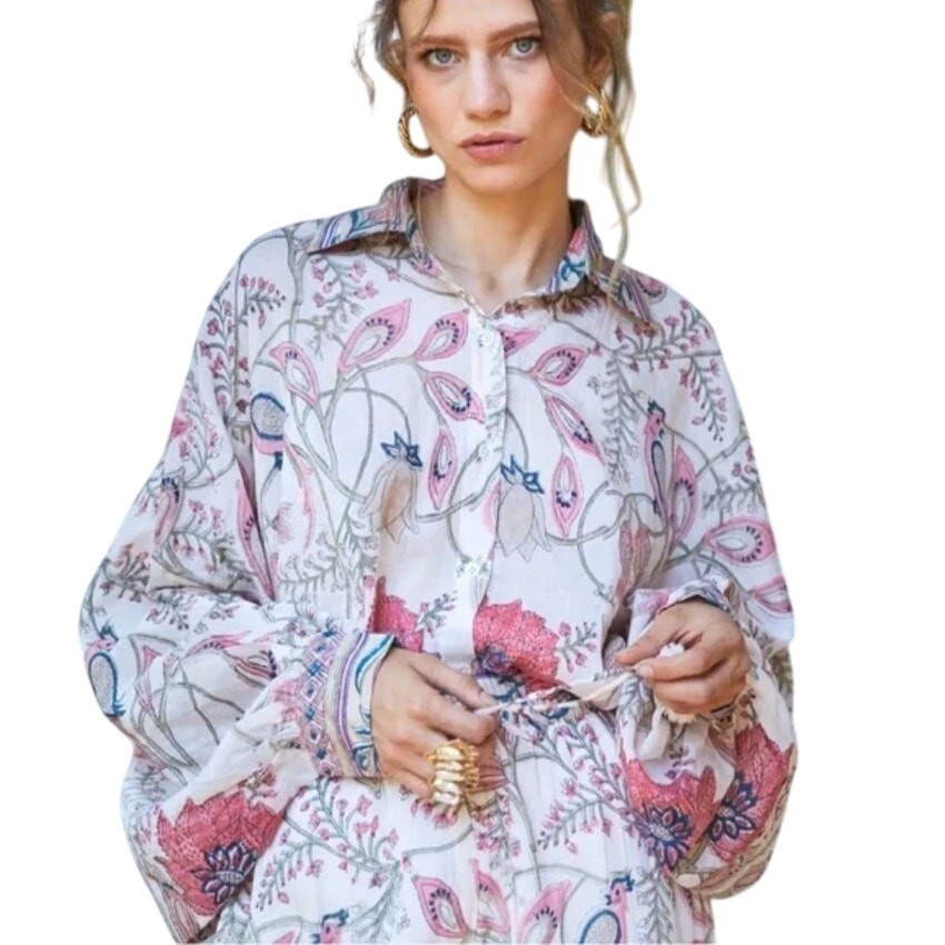 Just Bellina, oversized button down top, hazel vine, Pink Floral, Large, 160$