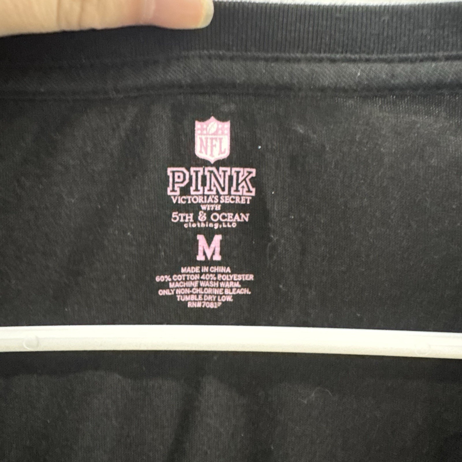 Victoria Secret Pink Washington Redskins V Neck Tee Womens Medium NFL