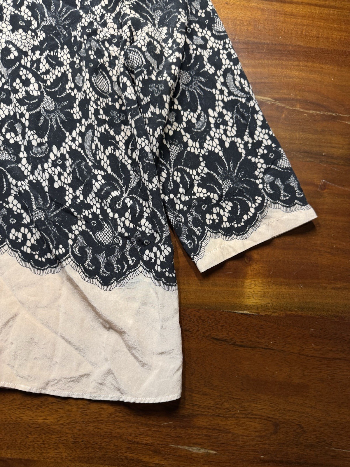 Go Silk Black Lace Floral Print Button Up Blouse Sz Petites Medium