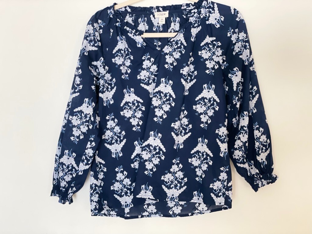J Crew Factory Navy Floral Blouse Boho Beachy top Oversized Size XS- Small A4
