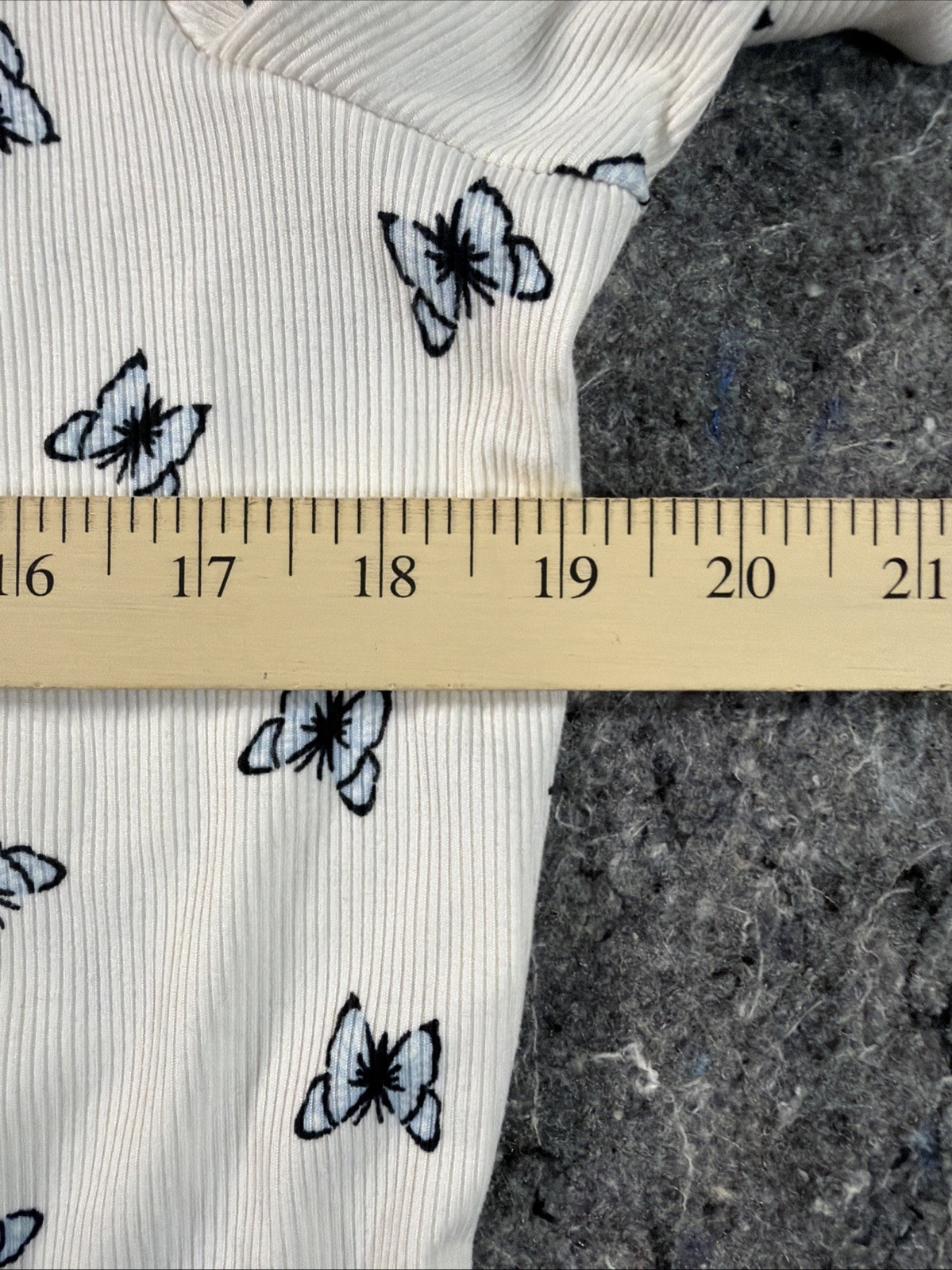 No Boundaries Womens XXL Butterfly Print Ribbed Long Sleeve Thermal Shirt