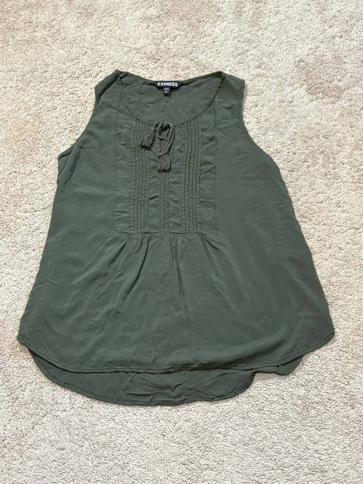 Express Womens Shirt Size Small Green Keyhole Flowy Classic Casual Comfort