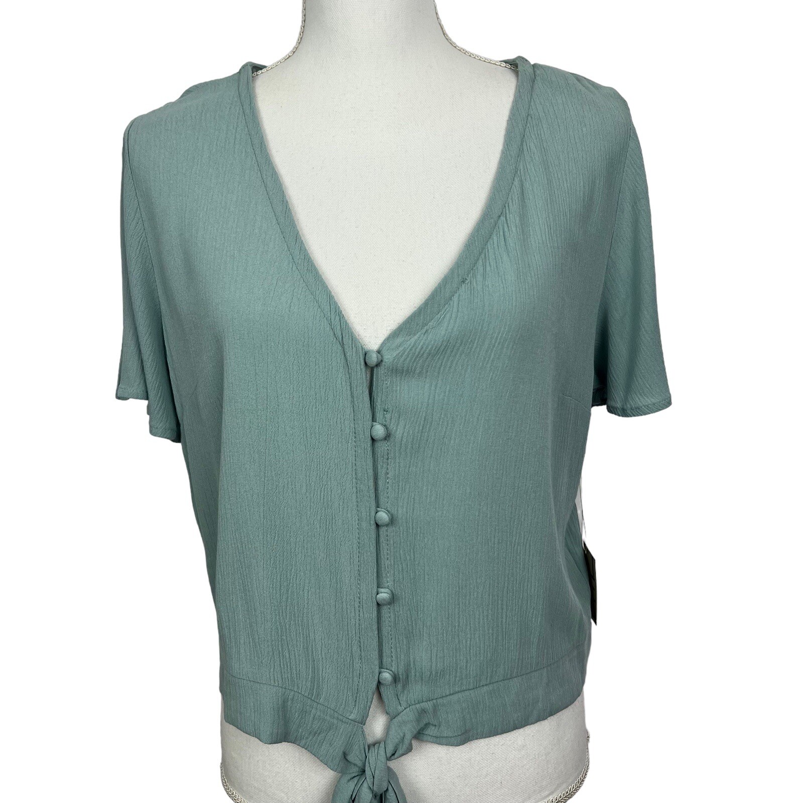 ACTIVE USA Women’s Pullover Top Sz Large Color Green Crinkle Button/Tie Front