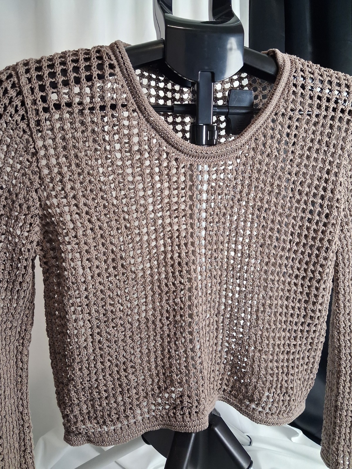 Crochet top for young women, S/M fit, 1203D1